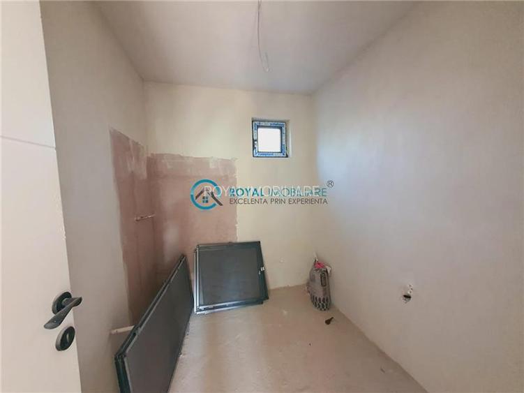 Royal Imobiliare - Vanzare Vila Zona Strejnicu - 13