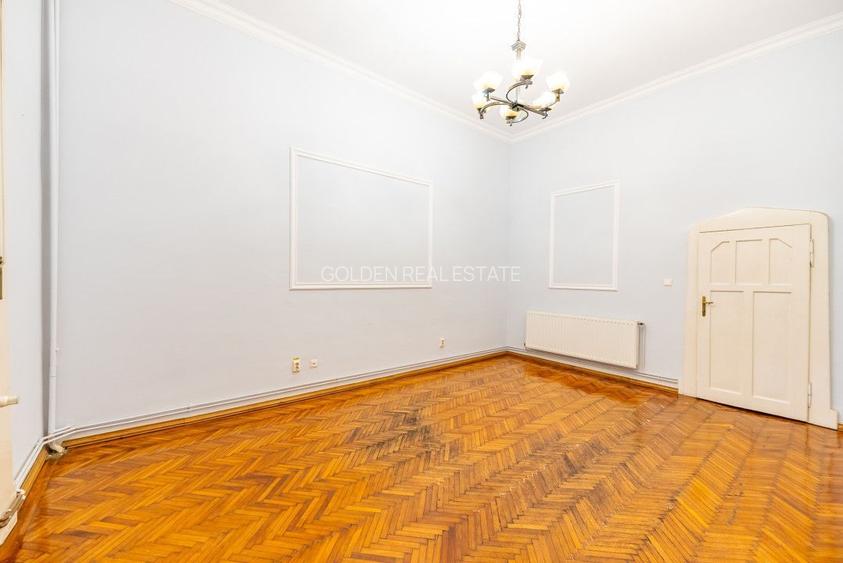 Apartament nemobilat, 3 camere, etaj 1, Bld.Revoluției - 13