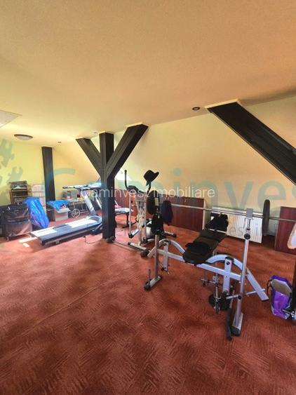 Casa pretabila pentru pensiune sau locuit,ideala pentru familii,Sanmartin, Bihor - 12