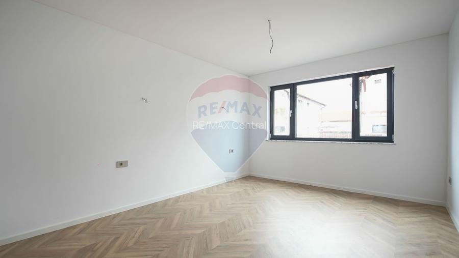Comision 0 %! Casă cu 4 camere de vânzare în zona Stupini! - 15