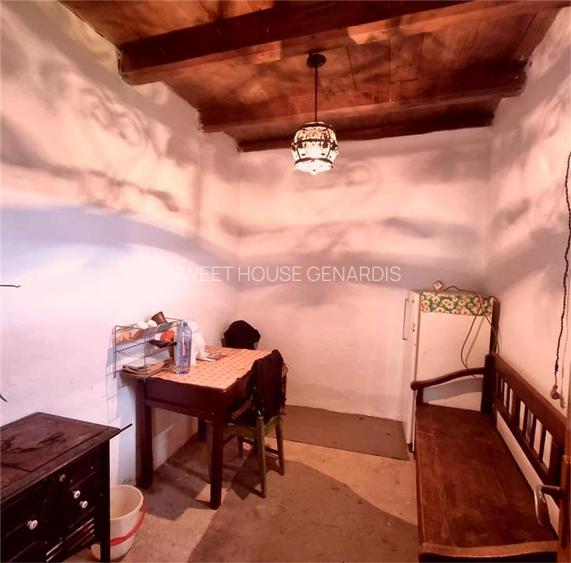 Casa de vanzare cu 3 camere in Jibert judetul Brasov - 11