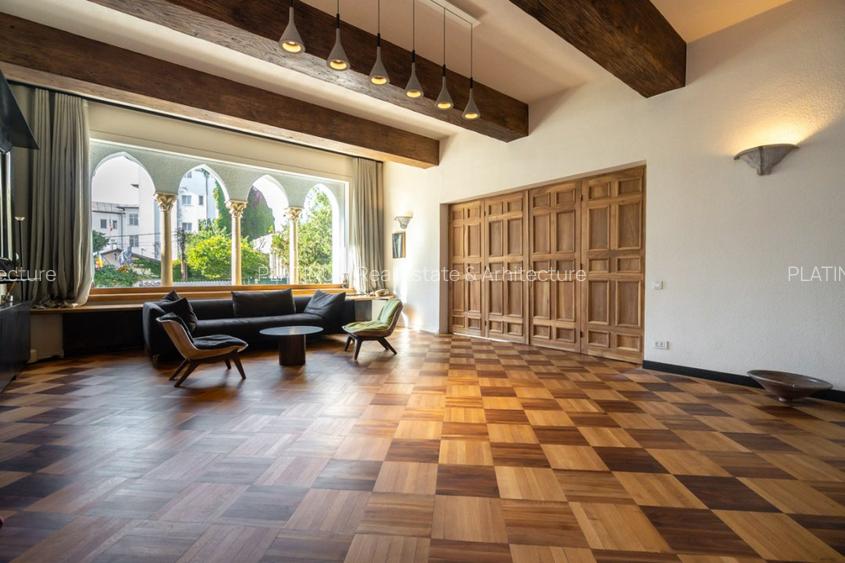 Vila Istorica in Zona Dacia – Eleganta, Spatiu Generos si Locatie Exclusivista - 2