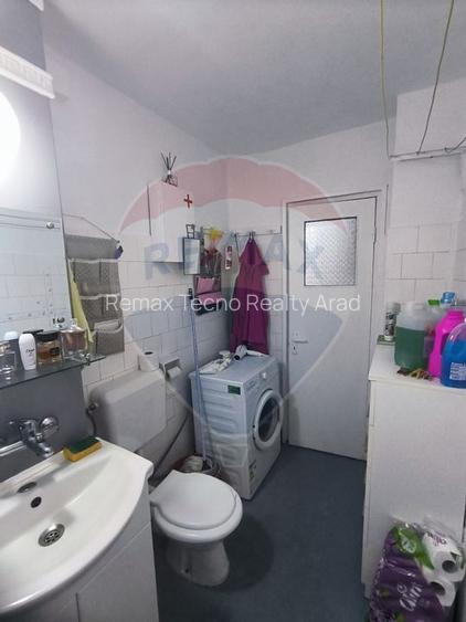 Vanzare ap 3 cam etaj 1 decomandat Miorita sau schimb cu 2 cam si dif - 25