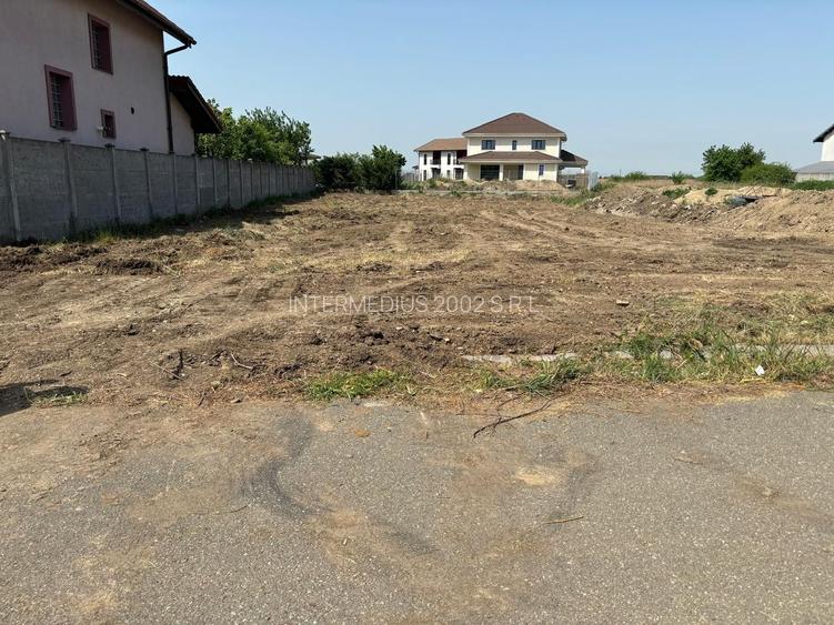 Teren 1239 mp front 29 in Aradul nou - 2