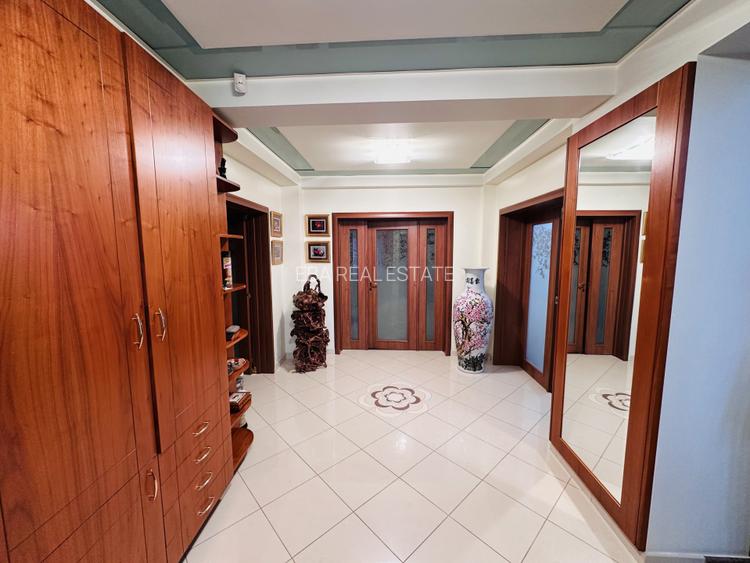 Resedinta emblematica in Chiajna-Rosu pe malul lacului, 785 mp, 2500 mp teren - 12