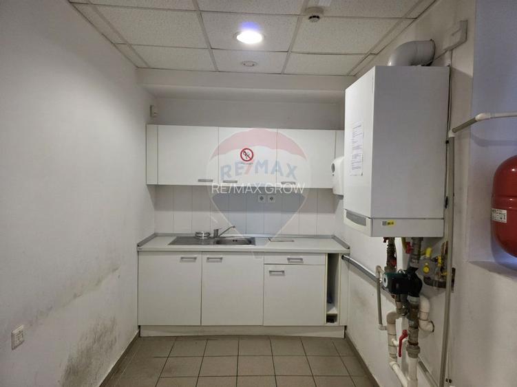 Oferta - Spatiu comercial de inchiriat in zona centrala a mun Onesti - 7