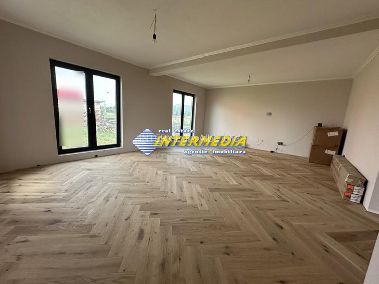 Casa Noua P+1 550 mp teren 3 bai 4 dormitoare Garaj Finisata intern mobila buc - 2
