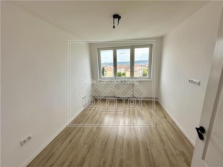 Apartament 3 camere, complet renovat situat intr-o zona buna - 2
