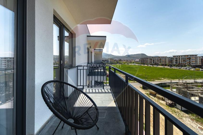 Apartament cu 2 camere de vânzare în zona Tractorul - 13
