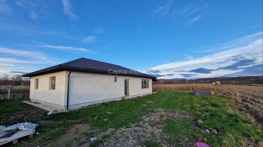 Casa de vanzare, Catalina, 3 dormitoare, 9 ari Comision 0% - 12