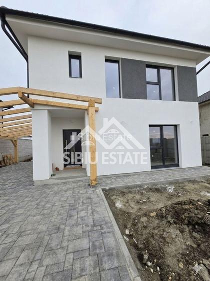 Casă individuală de vânzare – Șura Mică ,Teren 500 mp, zonă linistita - 2