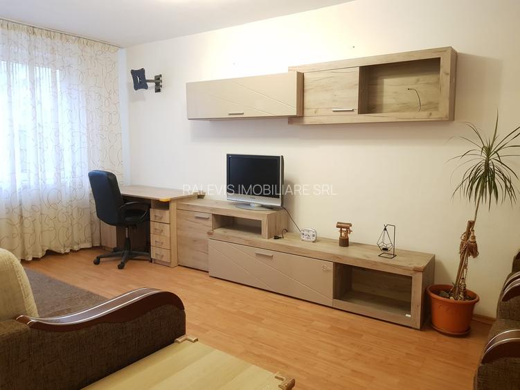 Apartament 2 cam decomandat, et 3/8, 380 euro, Buzoieni, piata Rahova - 2