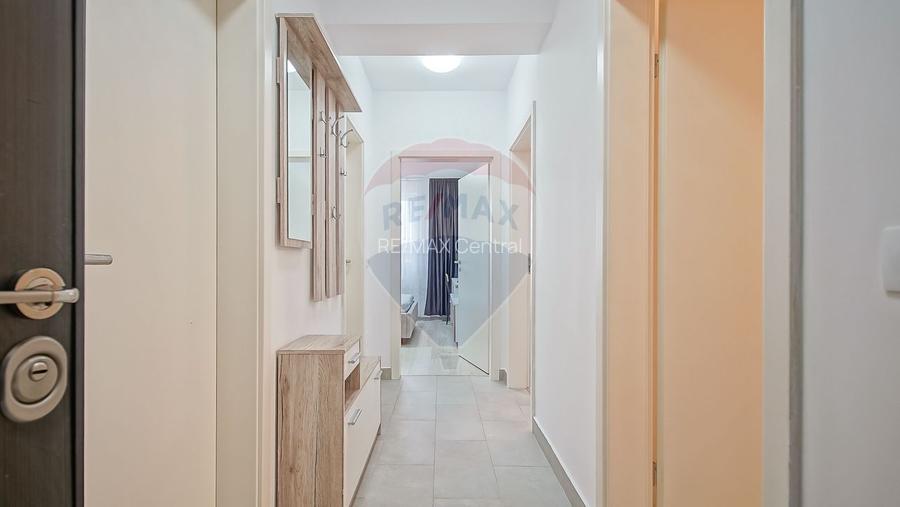 Apartament cu 2 camere de închiriat în zona Tractorul - 13