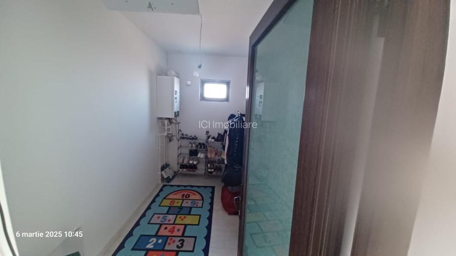 Spatiu comercial si Vila P+1 de vanzare in Comuna Cosereni, jud.Ialomita, 50 km - 11