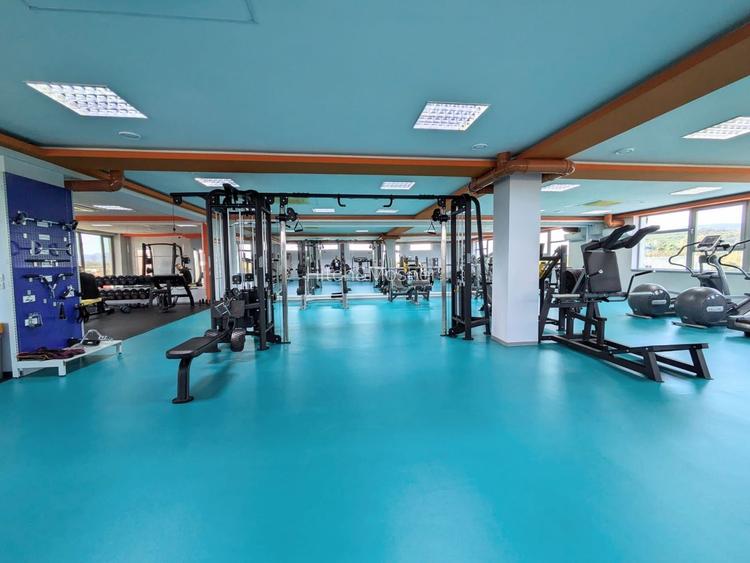 Clădire cu Spațiu Generos pentru Investiții Diverse - 13