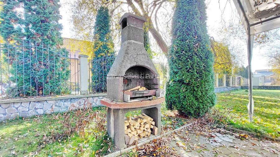 Suprafata Generoasa de teren - 13