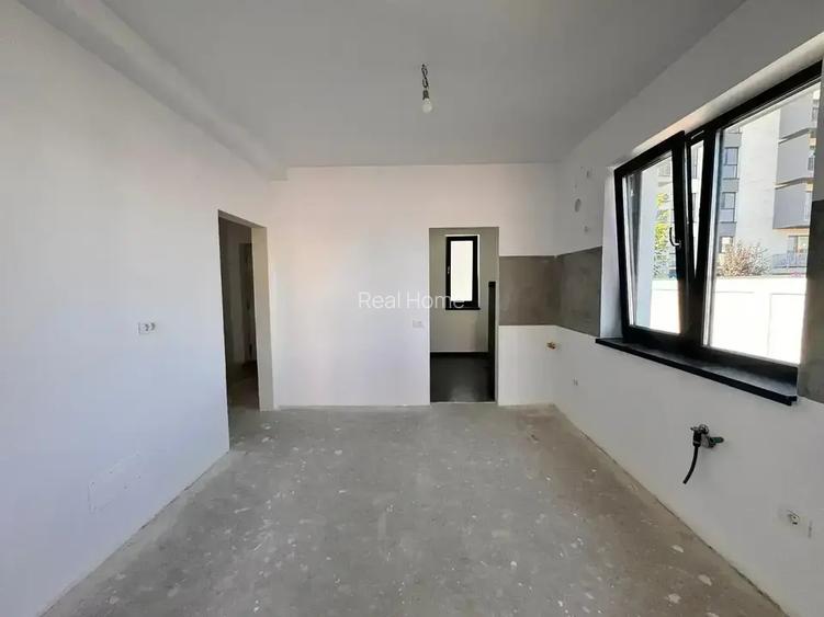 5 camere | Curte 220  mp  | metrou 15 min | util 155 | pod inalit - 15