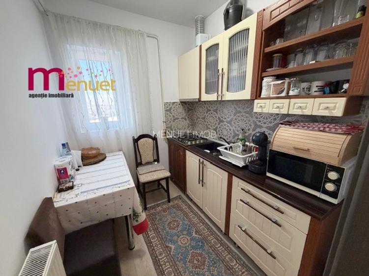 Apartament 4 camere,zona Barajului,etaj 2 - 10