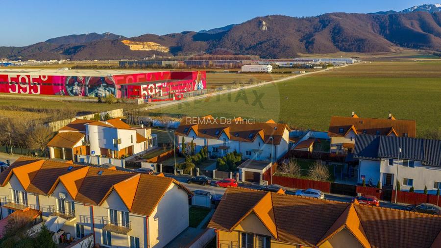 Casă / Vilă cu 4 camere de vânzare în zona Central - 49