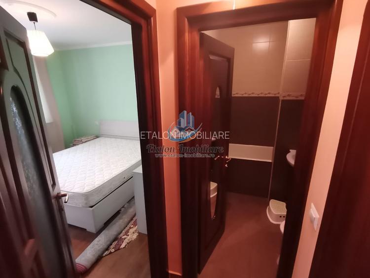 Apartament 3 camere, ultracentral, 2 balcoane, Piatra&nbsp;Neamt - 2