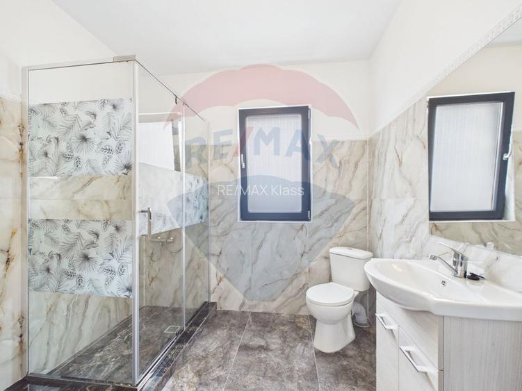 Casă / Vilă cu 5 camere de vânzare - 16