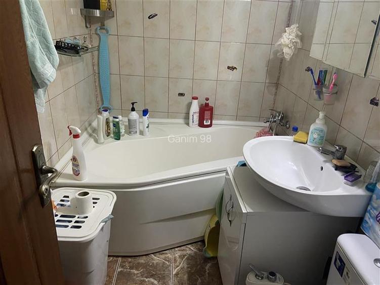 Apartament 3 camere , zona ultracentrala -Casa de Pensii Focsani, decomandat, im - 6