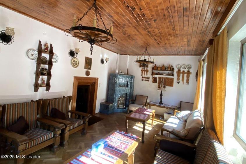 Bran - Casa pe strada Valea Portii. 223 mp, 4 dormitoare! - 10