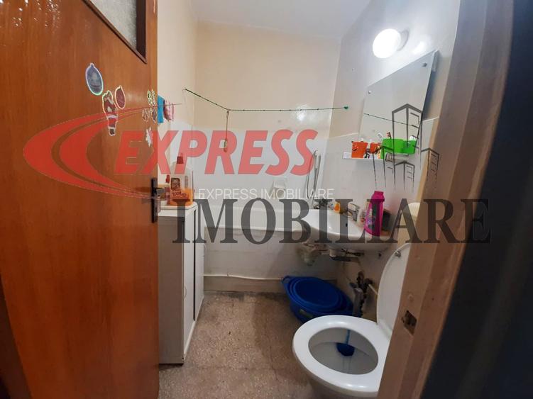 Titan, 1 Decembrie 1918, Penny - 3