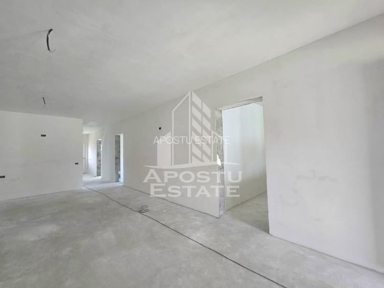 Jumatate de duplex pe parter cu 4 camere si 2 bai, Sag - 11