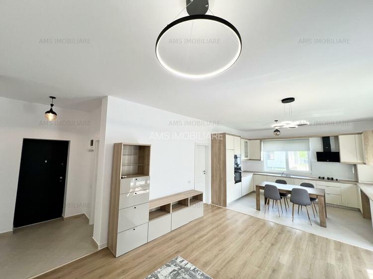 SUPERB / GRADINA GENEROASA / LOC PARCARE - 2