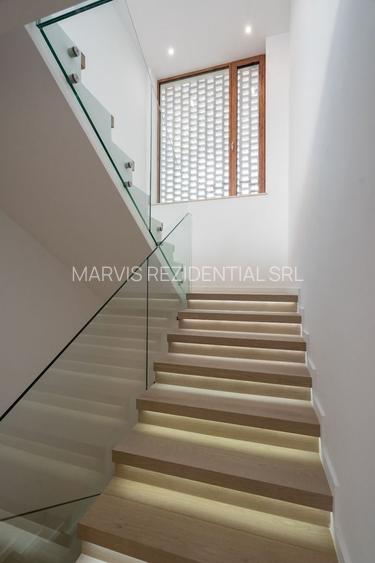 6cam/4dorm,5bai,95mp ampr,425mp teren,garaj,2parc/Voluntari-jud.IF - 2