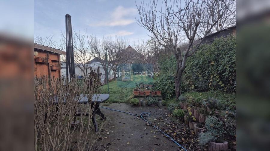 Casa pe un nivel, cu livada,  la intrarea in Dezmir - 11