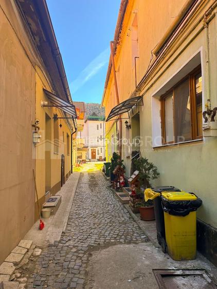 Studio de închiriat în Cartierul Șchei cu vedere spre Tâmpa - 10