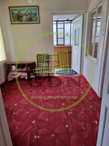 Proprietate spre vanzare,  formata din 2 case suprafata totala 440 mp - 6