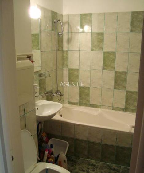 Dristor metrou in fata blocului - 6