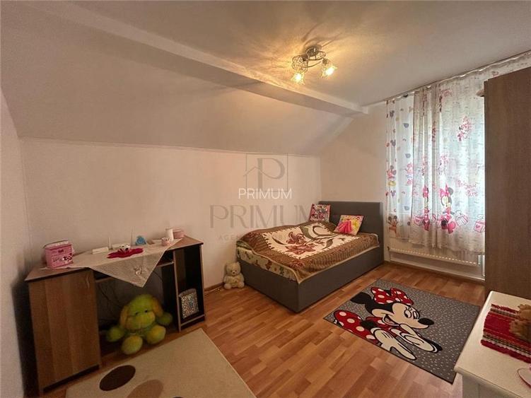 Sanmihaiul Roman- mobilata si utilata- strada asfaltata-4 camere- bucatarie de v - 12