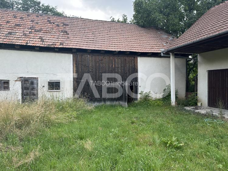 Casa 3 camere 5335 teren liber garaj si anexe  in Sinca Veche - 3