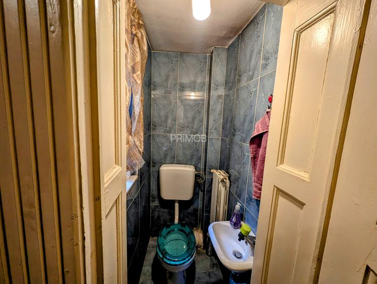 Unirii,D+P+E+M,Parc Carol,postbelic,renovata,semineu,plansee beton,curte-parcare - 18