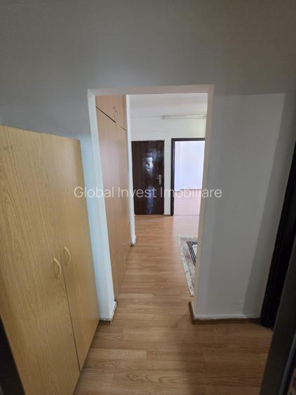 Capitol (Blvd Mamaia)- 2 camere decomandate 56mp, etaj 3/4 - 136.500euro - 10