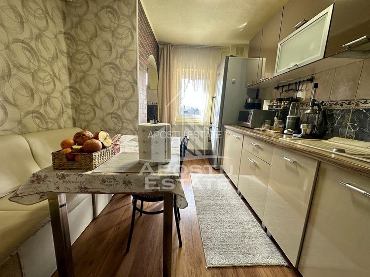 Apartament cu 4 camere, etaj 2, boxa la subsol, zona Soarelui - 3