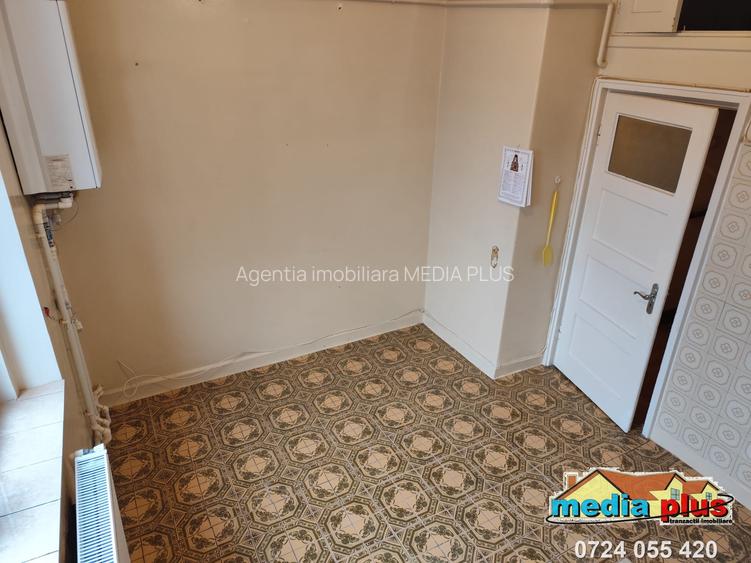De vânzare apartament 2 camere decomandat – zona centrală, str. Domnească - 4