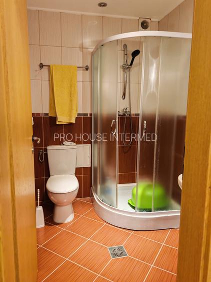 Sat Vacanta (bdul Mamaia)- 2 camere , bloc nou, et. 1 - 4