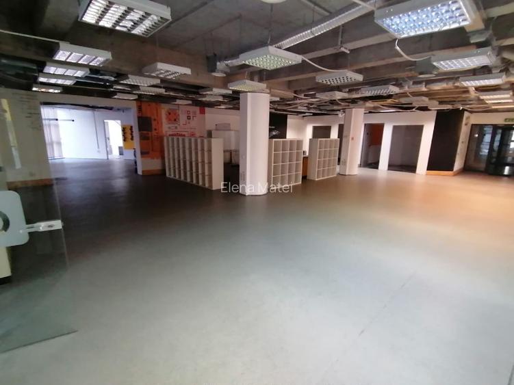 UNIVERSITATE BIROU 89 -578 mp - 11