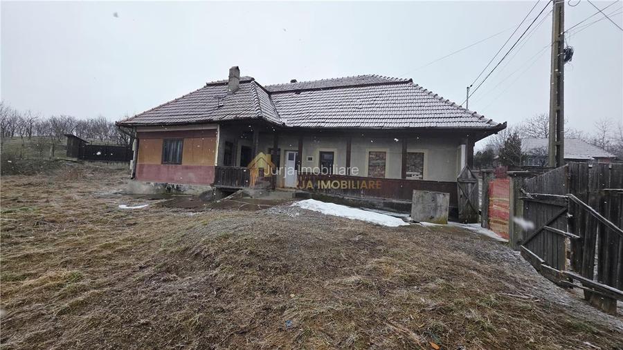 CASA 4 CAMERE 141 MP UTILI  CURTE LIBERA 1688 MP TEREN TOTAL 1839 - 4