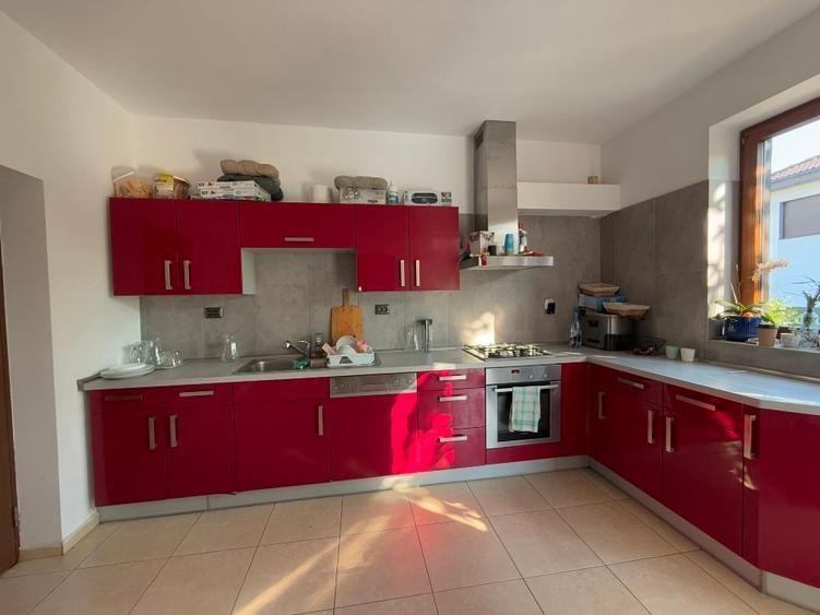 Casa spatioasa,perfecta pentru locuit sau investitie