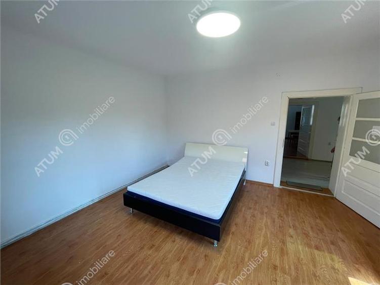 Apartament 3 camere decomandate curte comuna din zona Tiglari Sibiu