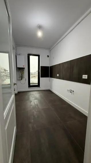 4 Camere | Bloc Boutique nou