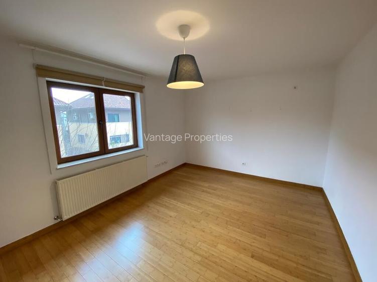 Individual villa | complex with swimming pool and tennis court | Iancu Nicolae - 16