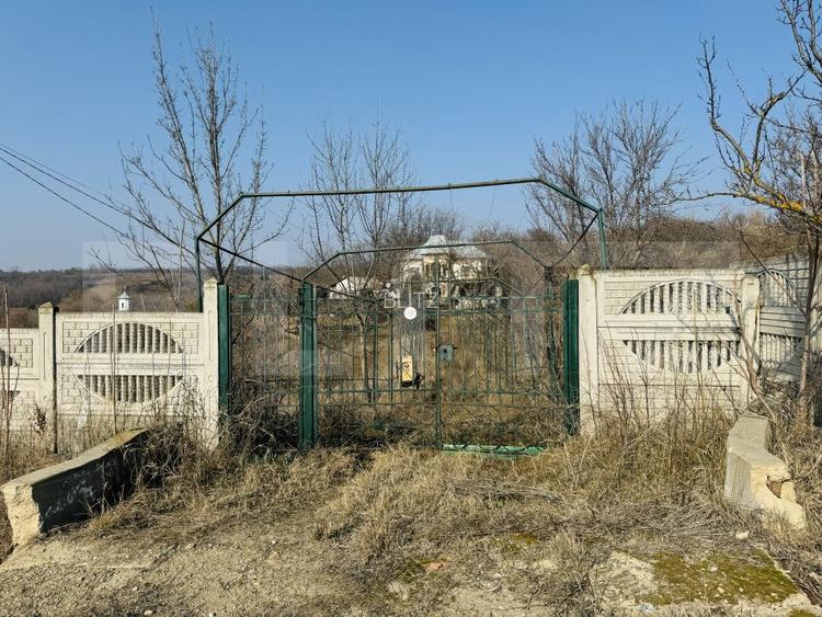 Conac cu teren intravilan 8759 mp, priveliste panoramica, Ciutura - 2