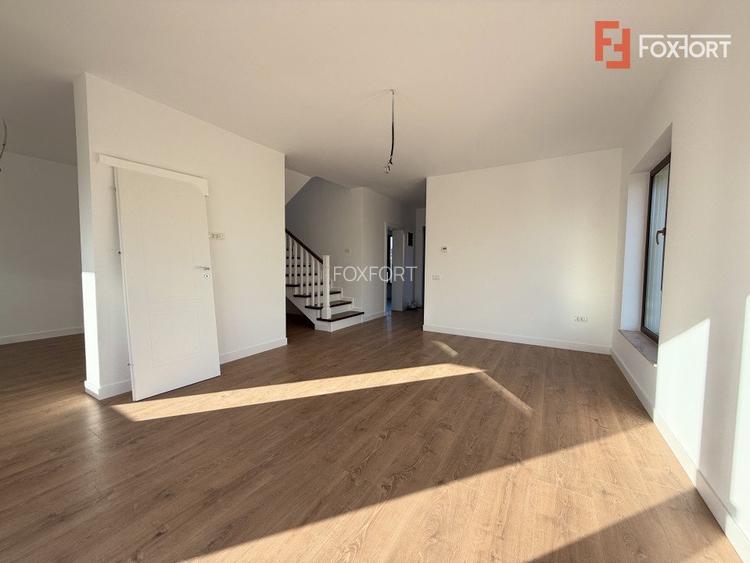 Duplex cu 5 camere de vanzare in localitatea Dumbravita - 3